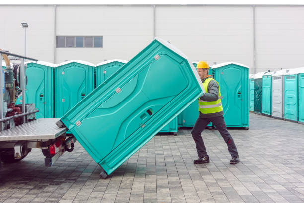 Best Portable restroom trailer rental  in Tri City, OR